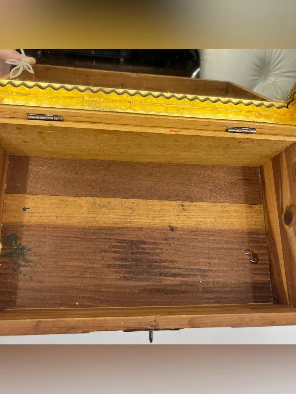 Vintage wooden carved jewelry keepsake box with mirror